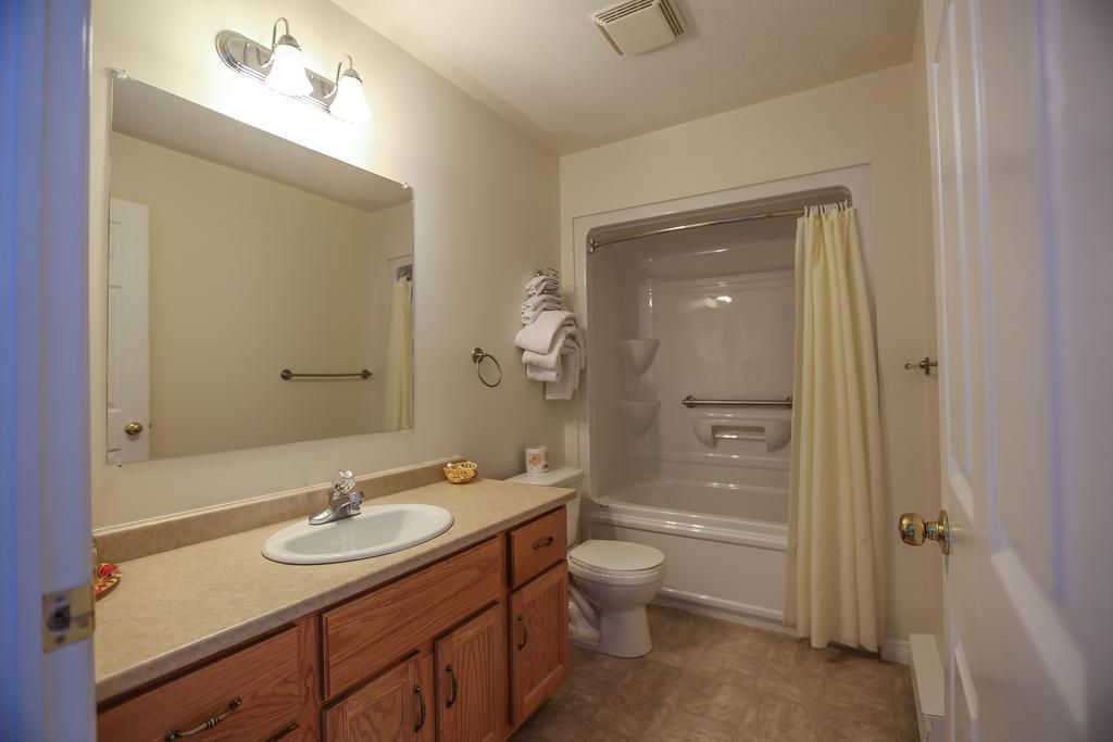 Airport Inn Fredericton Zewnętrze zdjęcie