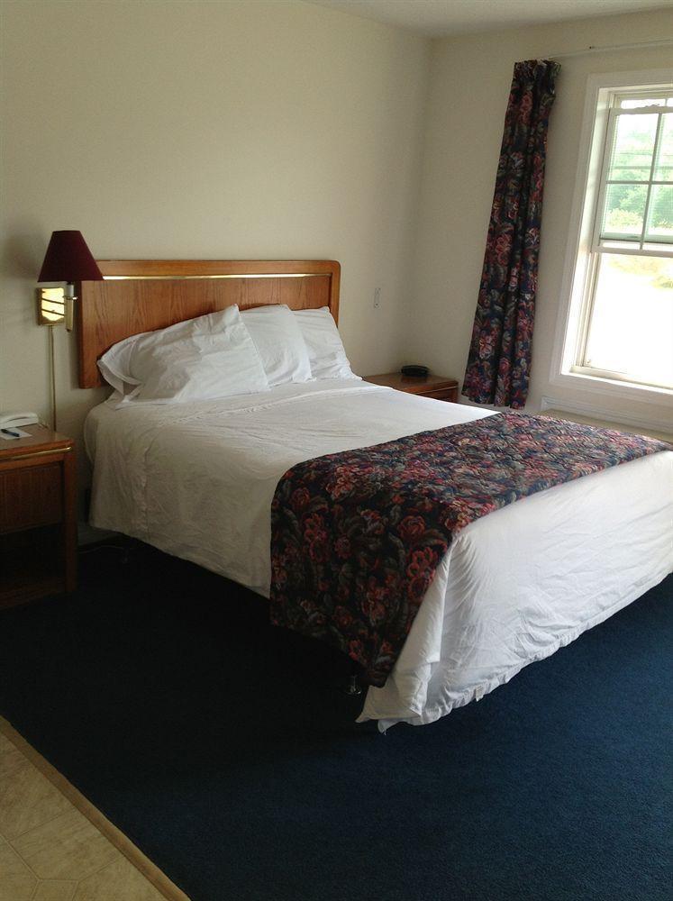 Airport Inn Fredericton Zewnętrze zdjęcie